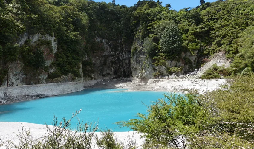 Nieuw-Zeeland Bezienswaardigheden en Activiteiten Top 28 Waimangu Volcanic Valley
