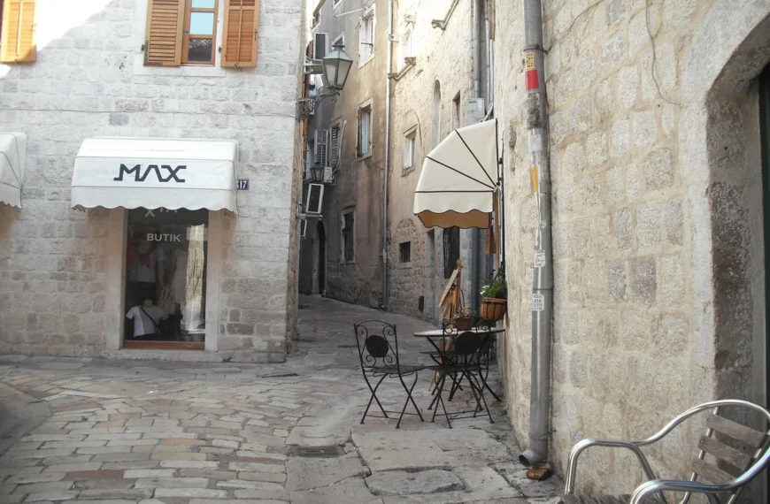 Montenegro op Budget voor de Solo 60+ Reiziger