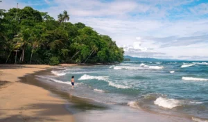 Sociale regels en etiquette in Costa Rica: Mijn ervaringen Lees meer over het artikel Sociale regels en etiquette in Costa Rica: Mijn ervaringen