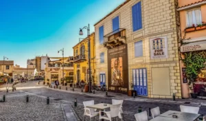 Sociale regels en etiquette in Cyprus: Mijn ervaringen Lees meer over het artikel Sociale regels en etiquette in Cyprus: Mijn ervaringen