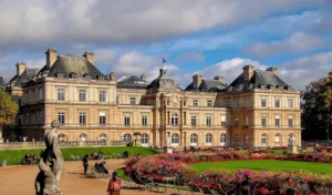 Sociale regels en etiquette in Luxemburg: Mijn ervaringen Lees meer over het artikel Sociale regels en etiquette in Luxemburg: Mijn ervaringen