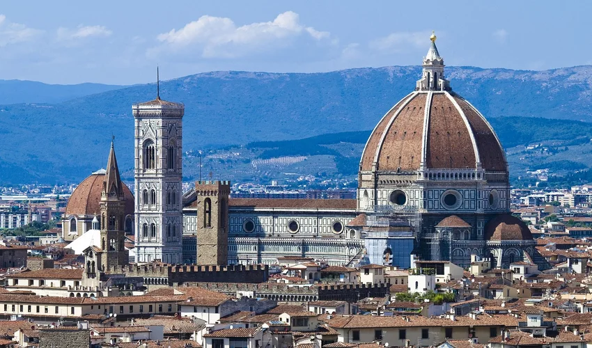 Welke steden hebben de meeste bezienswaardigheden? Florence, Duomo, Uffizi Galerij en veel Meer