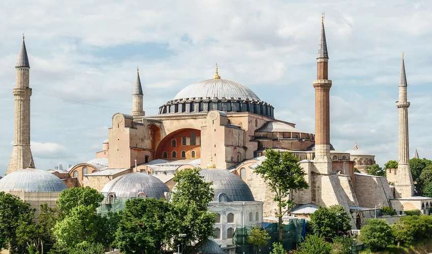 Welke steden hebben de meeste bezienswaardigheden? Istanbul, Hagia Sophia, Blauwe Moskee en veel Meer